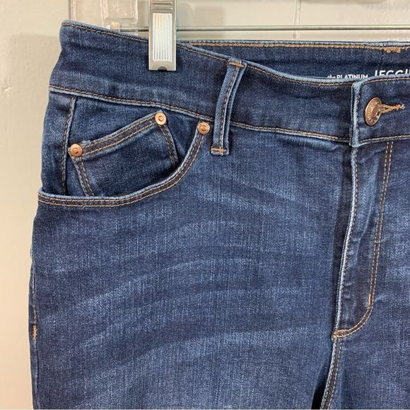 Chico's The Platinum Jegging Dark Blue Studded High Rise Skinny Jeans 6 S 0.5 - Picture 3 of 9